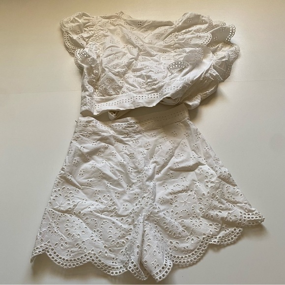 Intermix eyelet Magda ruffled top and short set size 0 100% cotton cream/white - Picture 10 of 12